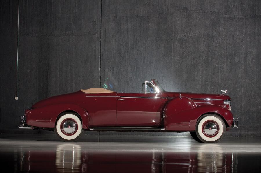  Cadillac V16 Convertible Coupe by Fleetwood 1938 года  (фото 34 из 42)